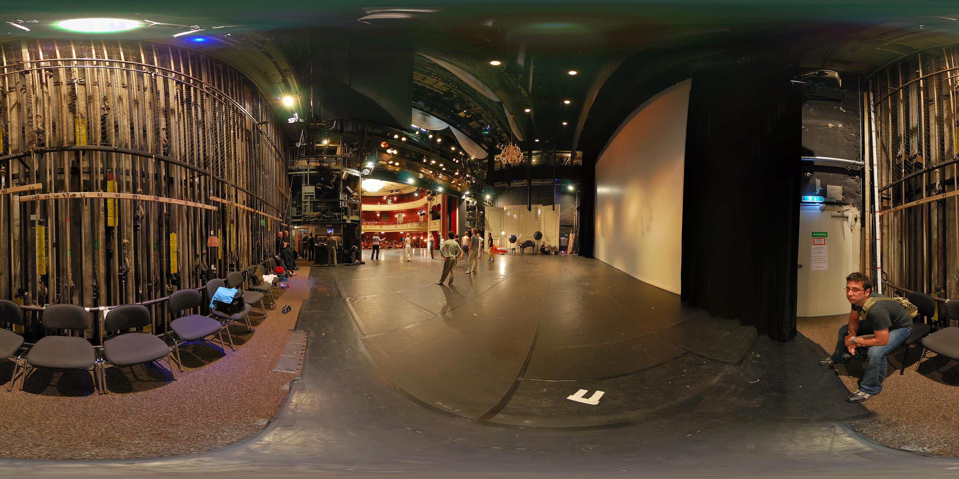 hinterer Bühnenbereich