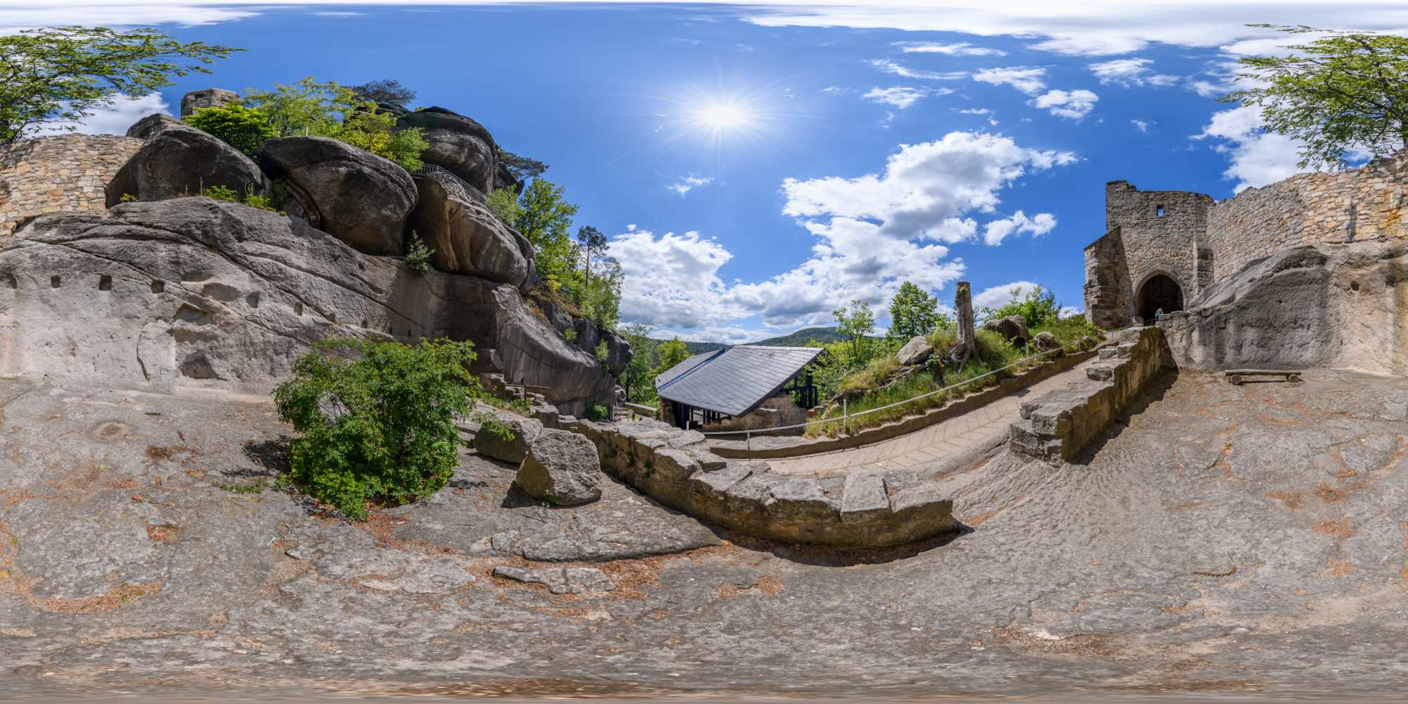 Reitertreppe mit Regenwasserrinnen
